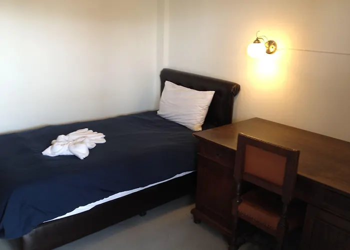 Barefeet Naturist (adults Only) 4*
