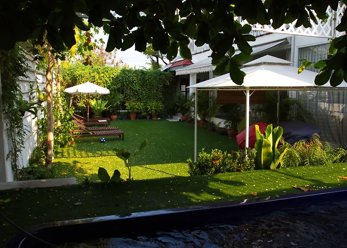 Barefeet Naturist (adults Only) Bangkok