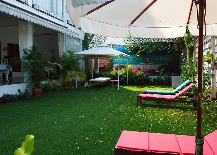 Barefeet Naturist (adults Only) Bangkok