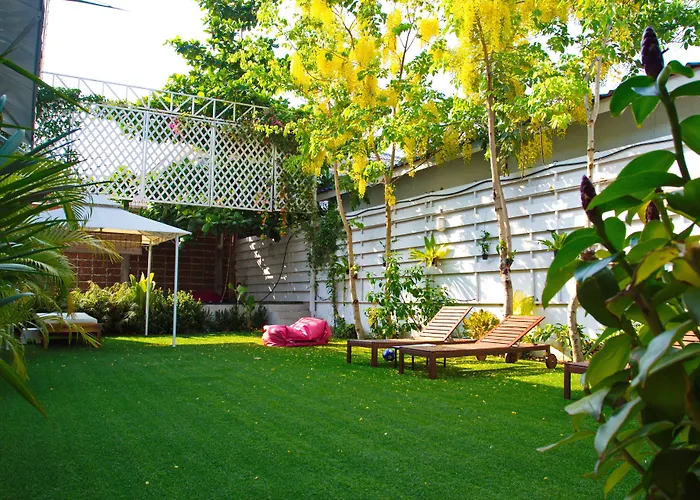 Barefeet Naturist (adults Only) Pensión Bangkok