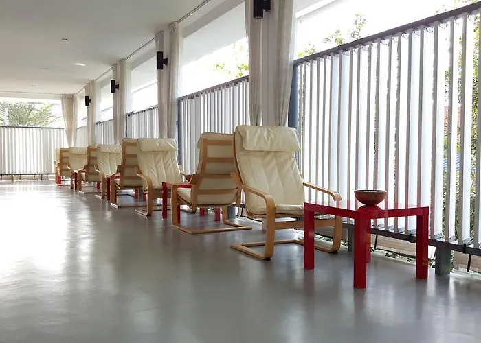 Barefeet Naturist (adults Only)